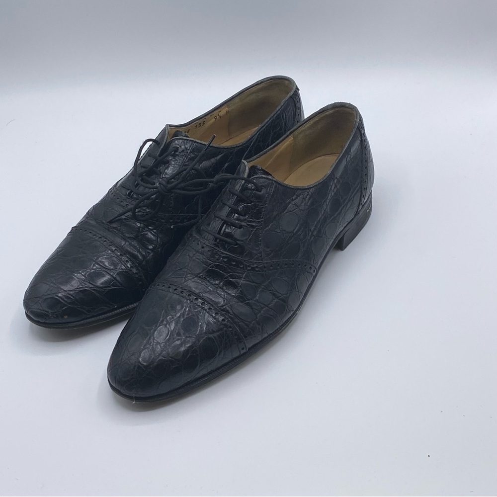 Mauri Black Oxfords with Wingtip Design